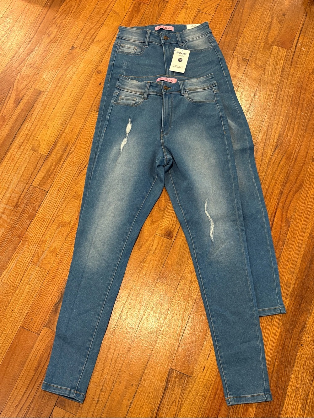 Women's Mid-Rise Blue Skinny Jeans Cotton Blend with Subtle Distress Lot 2 sz 7